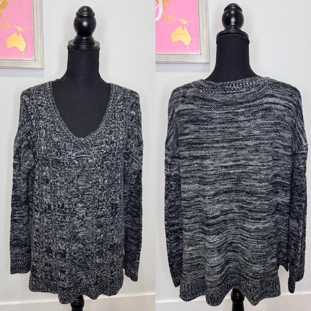 Faded Glory V-Neck Women’s Sweater (XXL)